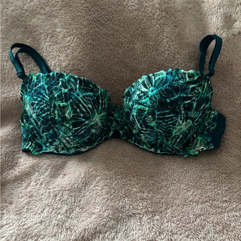 Victoria's Secret Green and Black Tropical Print Underwire Bra
